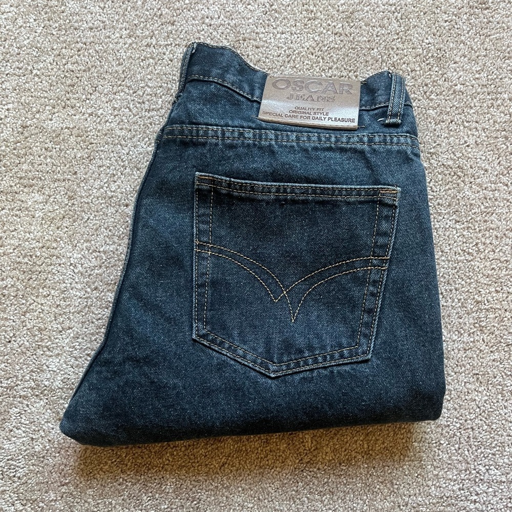 VTG 00’s / Y2K Oscar Black Painter Jeans